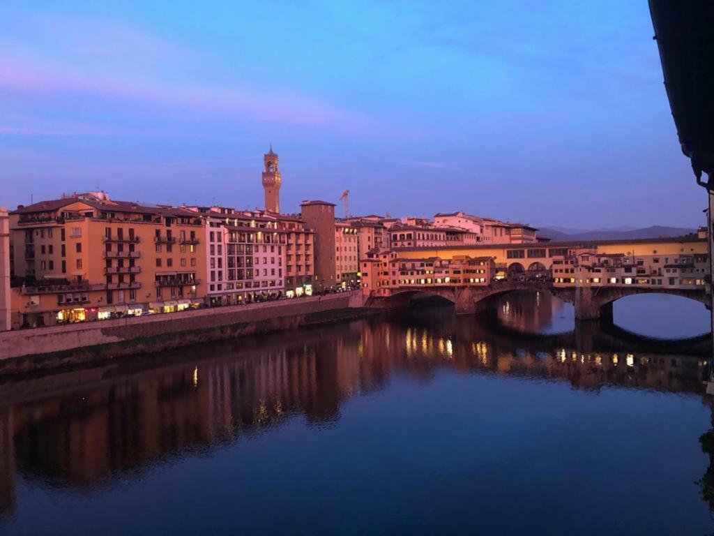 Historical Apartment Spectacular Arno View With Balcony From 12 Th Century. Φλωρεντία Εξωτερικό φωτογραφία